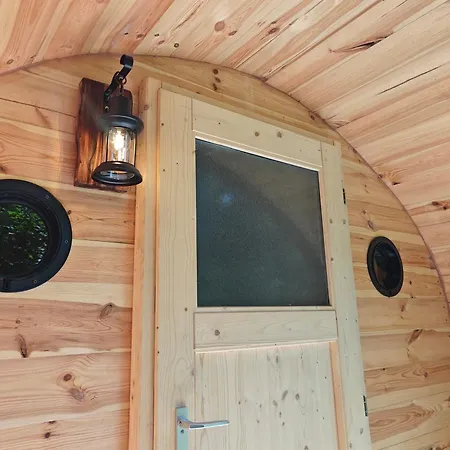 Hobbit Hütte Am Bach Ohne Bettwäsche
