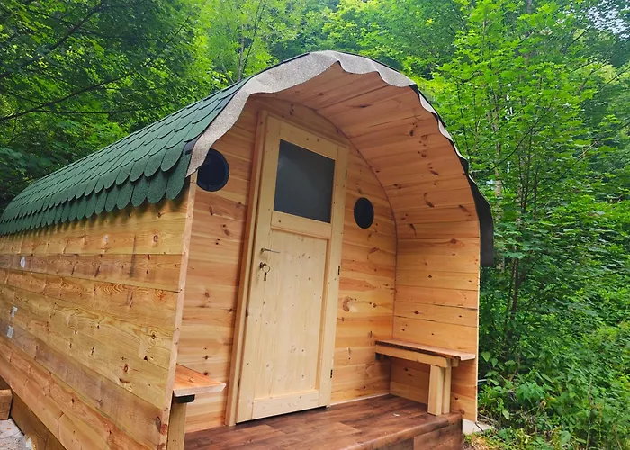 Hobbit Huette Am Bach Ohne Bettwaesche Kamp alanı *